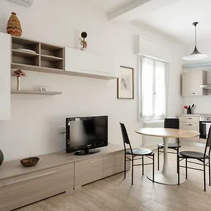  Apartamento L'appartamento Del Portico Mazzini Italia