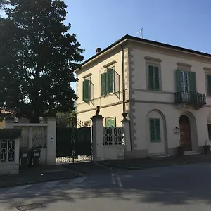 Alojamento de Acomodação e Pequeno-almoço Relais, Lucca